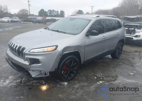 2015 Jeep Cherokee Latitude z USA, uszkodzony, nr VIN 1C4PJLCB7FW683637
